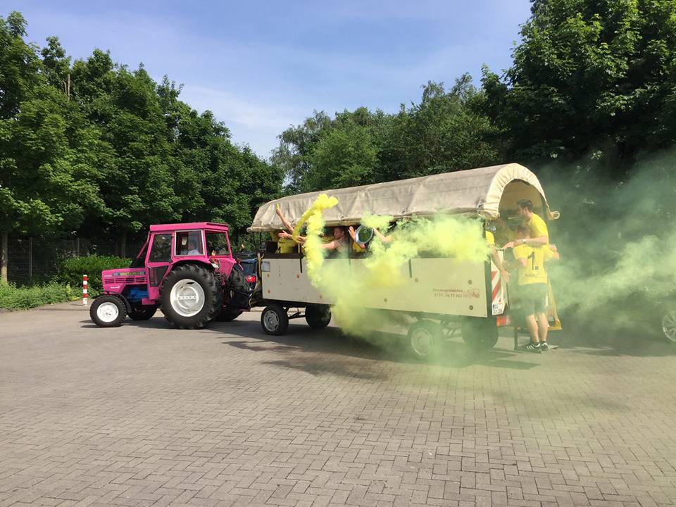 Planwagen für bis zu 22 Personen in Duisburg - Oberhausen ...