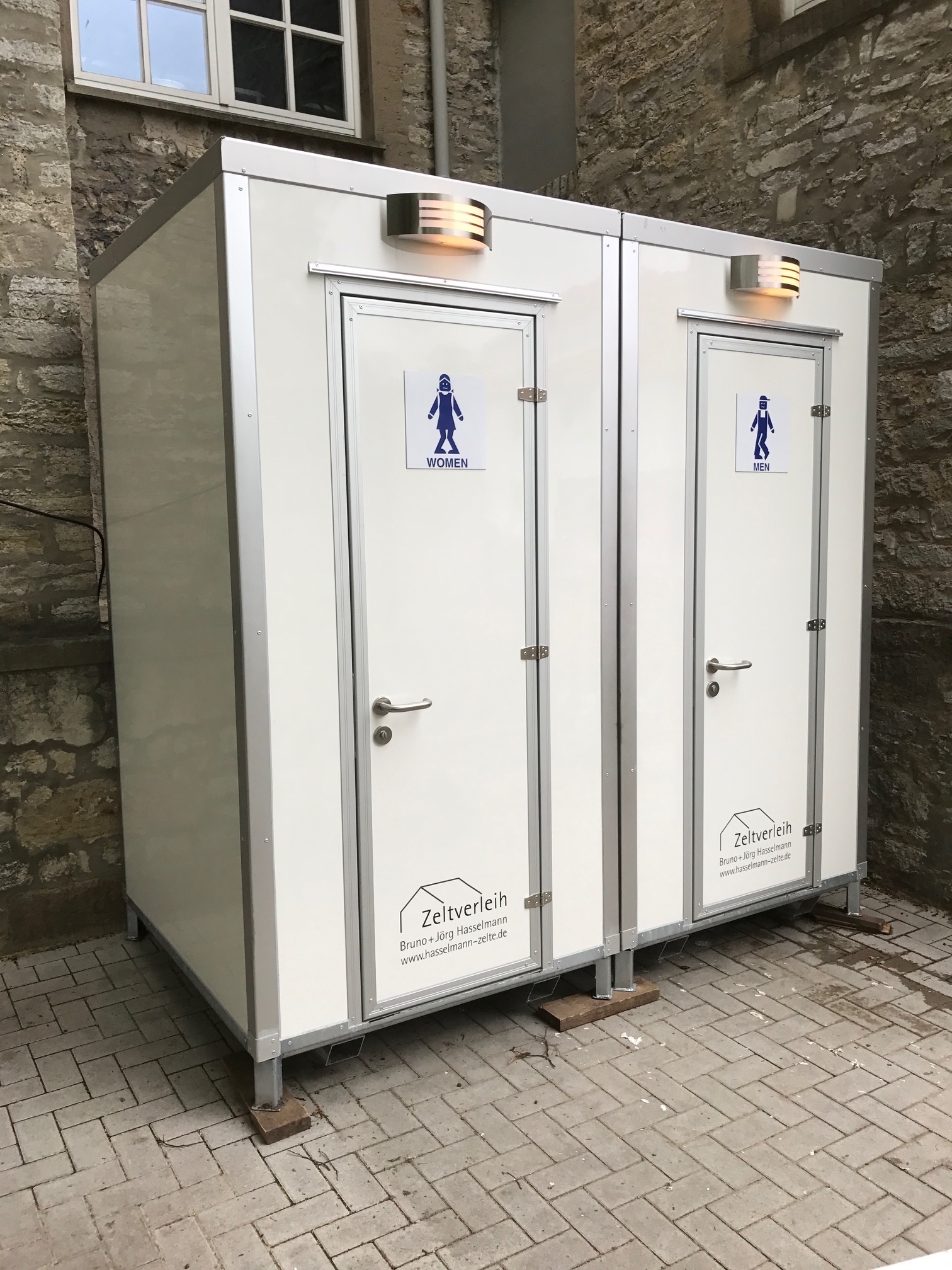 Toilettenkabine, Toilettencontainer - 2556099271 mieten | Erento.com