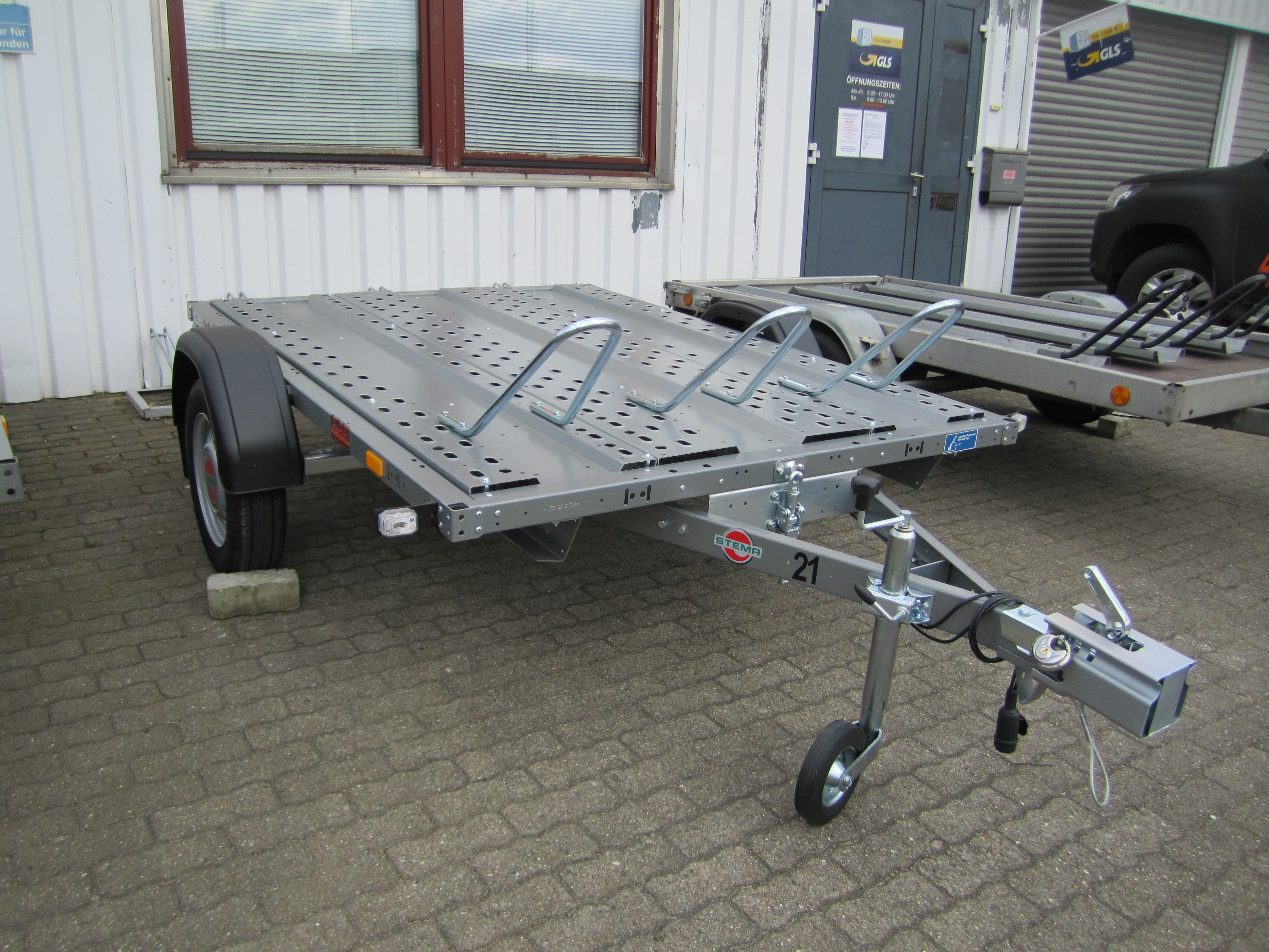 Motorrad Anhänger 750 KG für1-2 Motorräder Anhänger Mieten PKW Anhänger ...