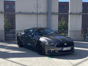Ford Mustang GT - V8 mit 421 PS mieten