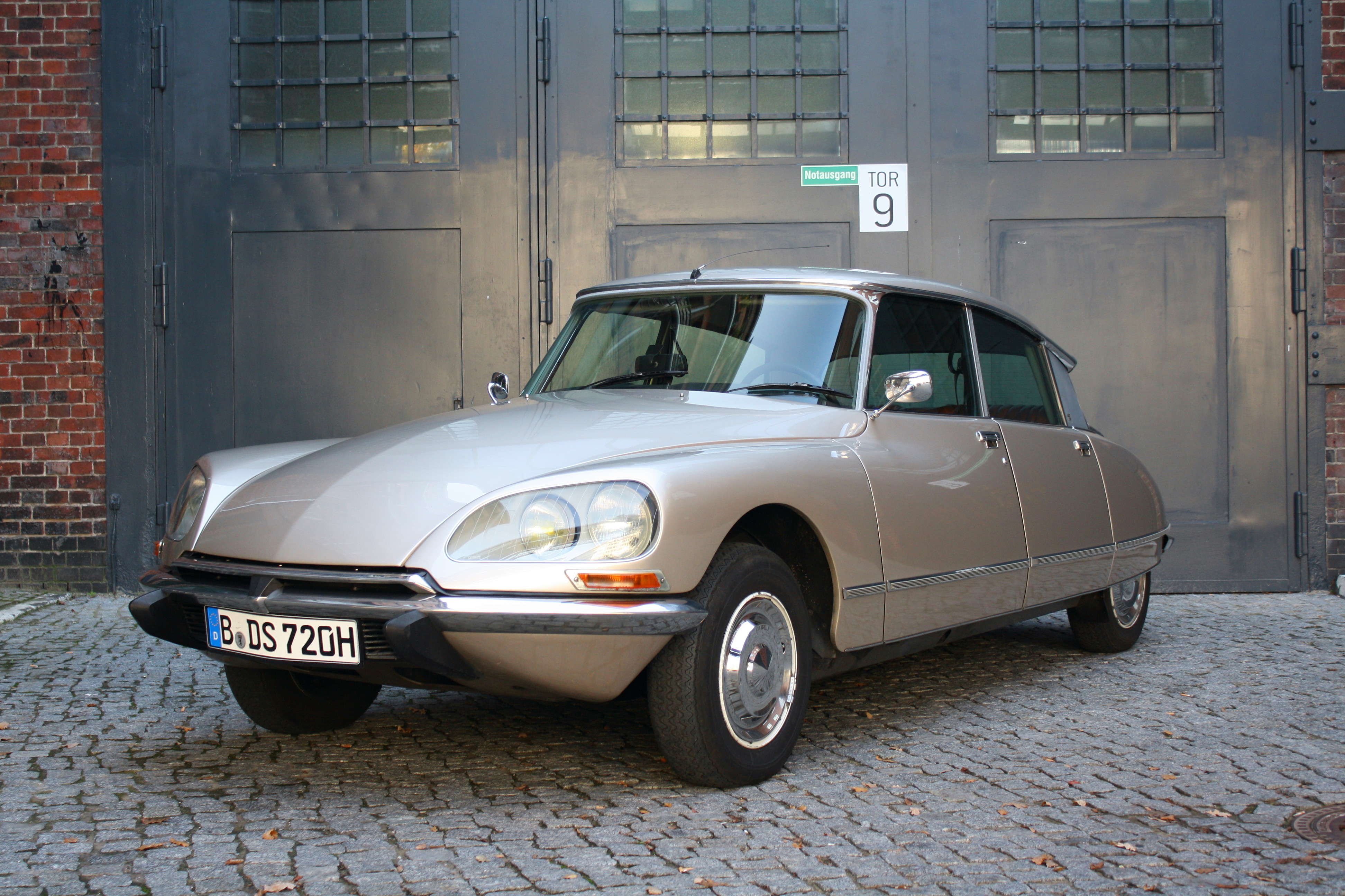 Oldtimer Citroen DS 21 Pallas, Oldtimer - 3464619024 mieten | Erento.com