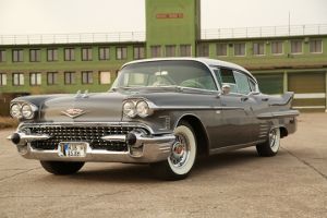 Oldtimer Cadillac Sedan De Ville