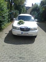 Stretchlimousine mit Chauffeur