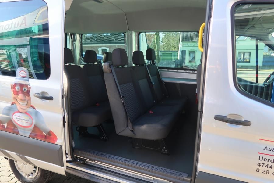 Ford Transit Lang Als 9 Sitzer Bus Mit Ladeflache Und Anhangerkupplung 9 Sitzer Mieten Erento Com