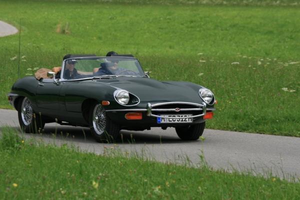 Oldtimer Jaguar E Type 4 2 Serie Ii Cabrio Oldtimer Mieten Erento Com
