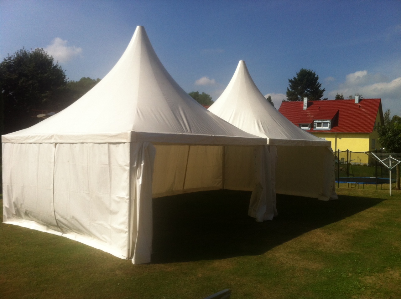 Pagodenzelt, Partyzelt 5x5m, weiß www.mietedeinezelte.de