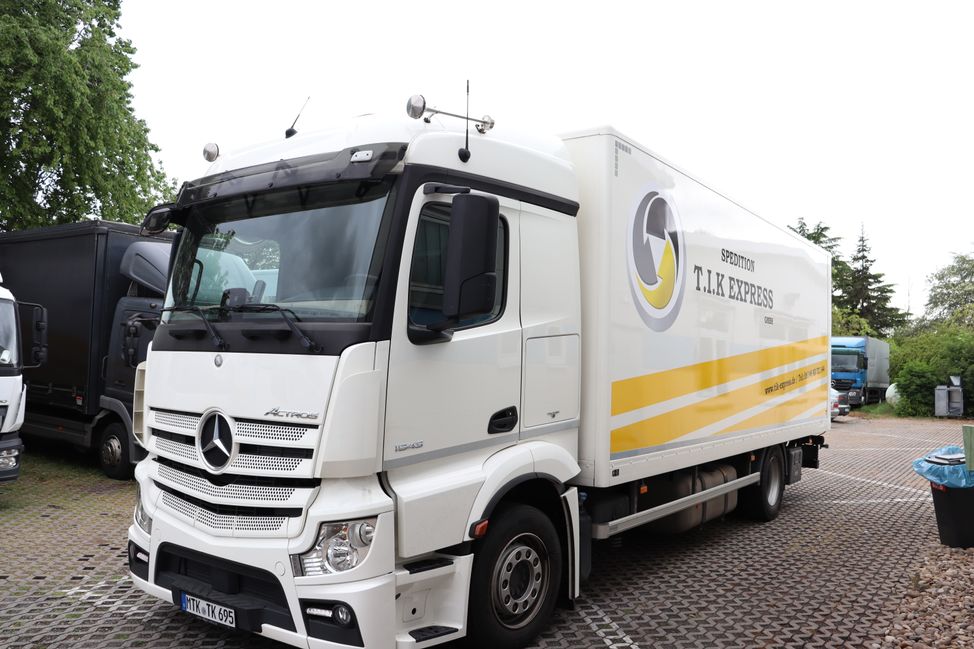 Mercedes Benz Actros 18t Lkw Mieten Erento Com