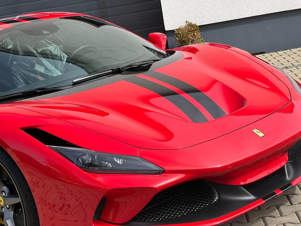 Ferrari mieten in deiner Nähe auf www.mietedeinsportauto.de
