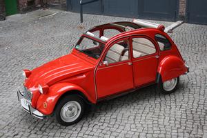 Oldtimer Citroen 2 CV 6 Club Ente