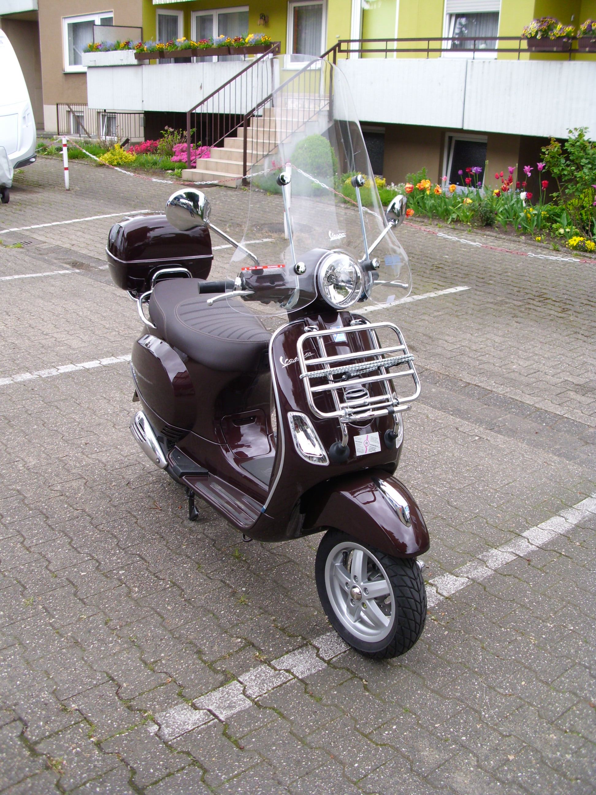  Vespa  Roller  LX 125  Touring Roller  1283154025 mieten 