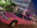 Stretchlimousine Lincoln Tow Car Pink