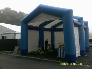 Zelt Blau/Weiß / Aufblasbares Zelt