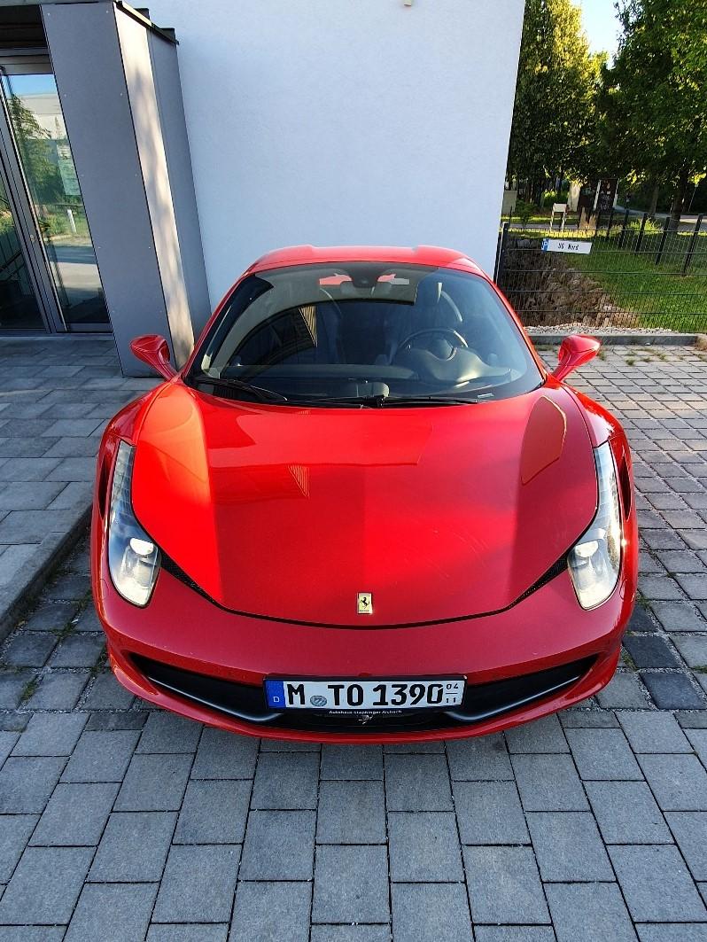 Ferrari mieten in Stuttgart auf www.mietedeinsportauto.de