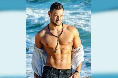 Der Stripper Bietet Mehr Als Einen Schoßtanz Der Stripper Bietet Mehr Als Einen Schoßtanz