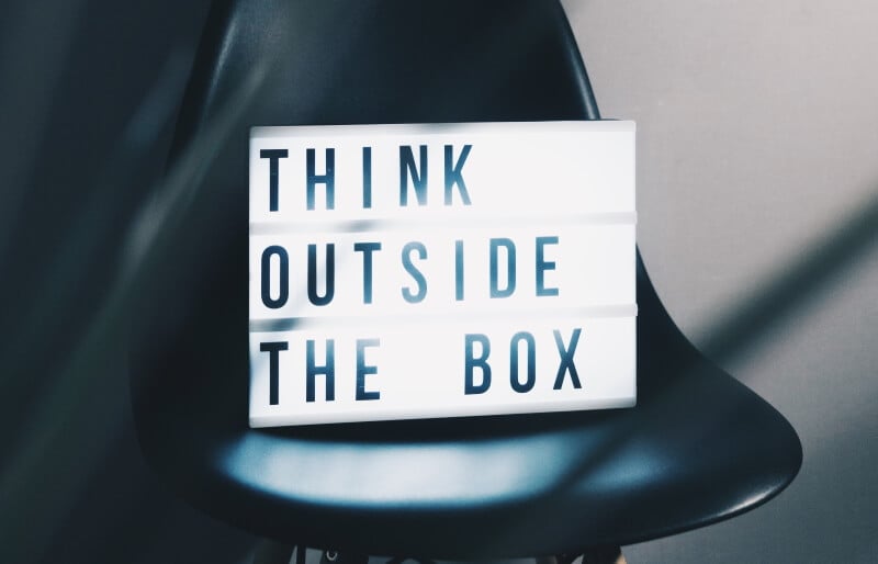 Think Outside The Box - Spruch